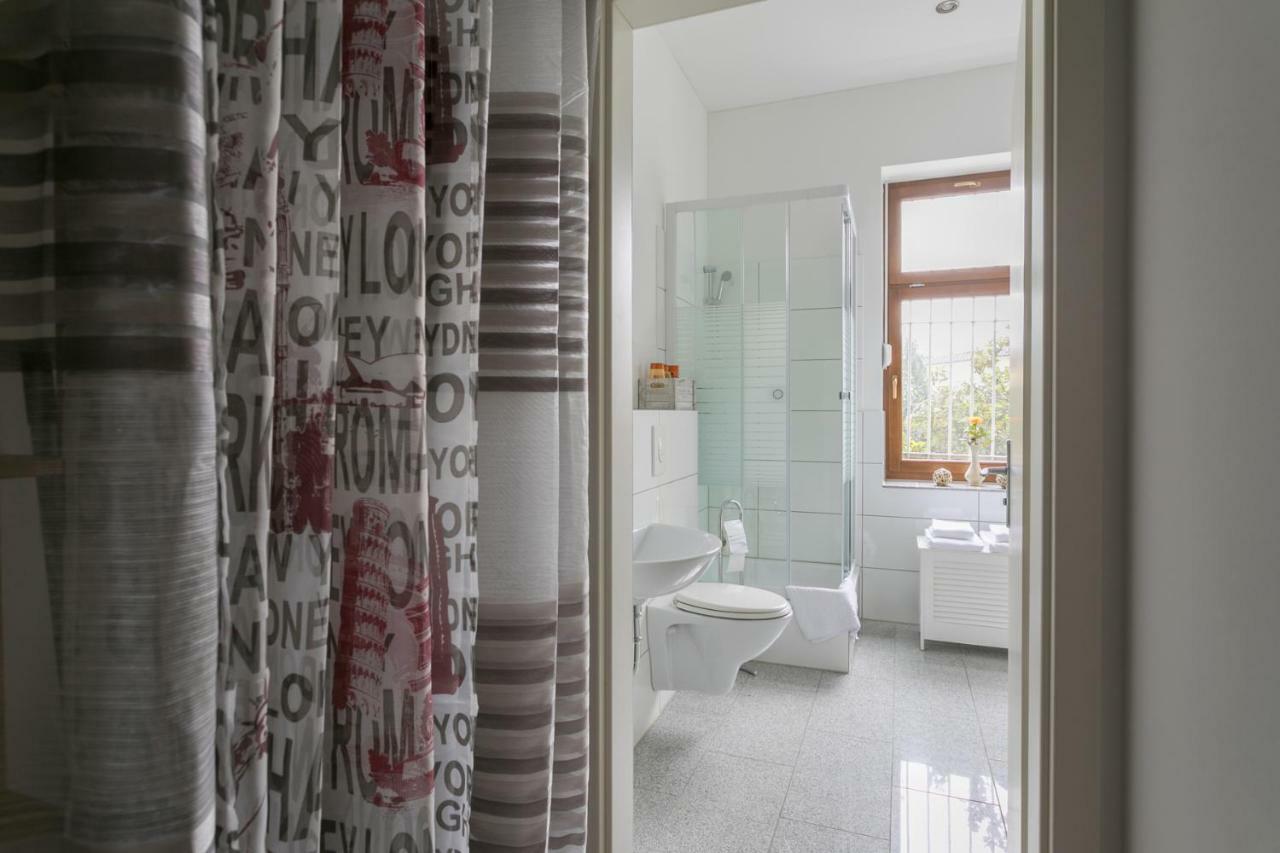 City Studio Apartment For 4, Near Sonnenallee Berlim Exterior foto